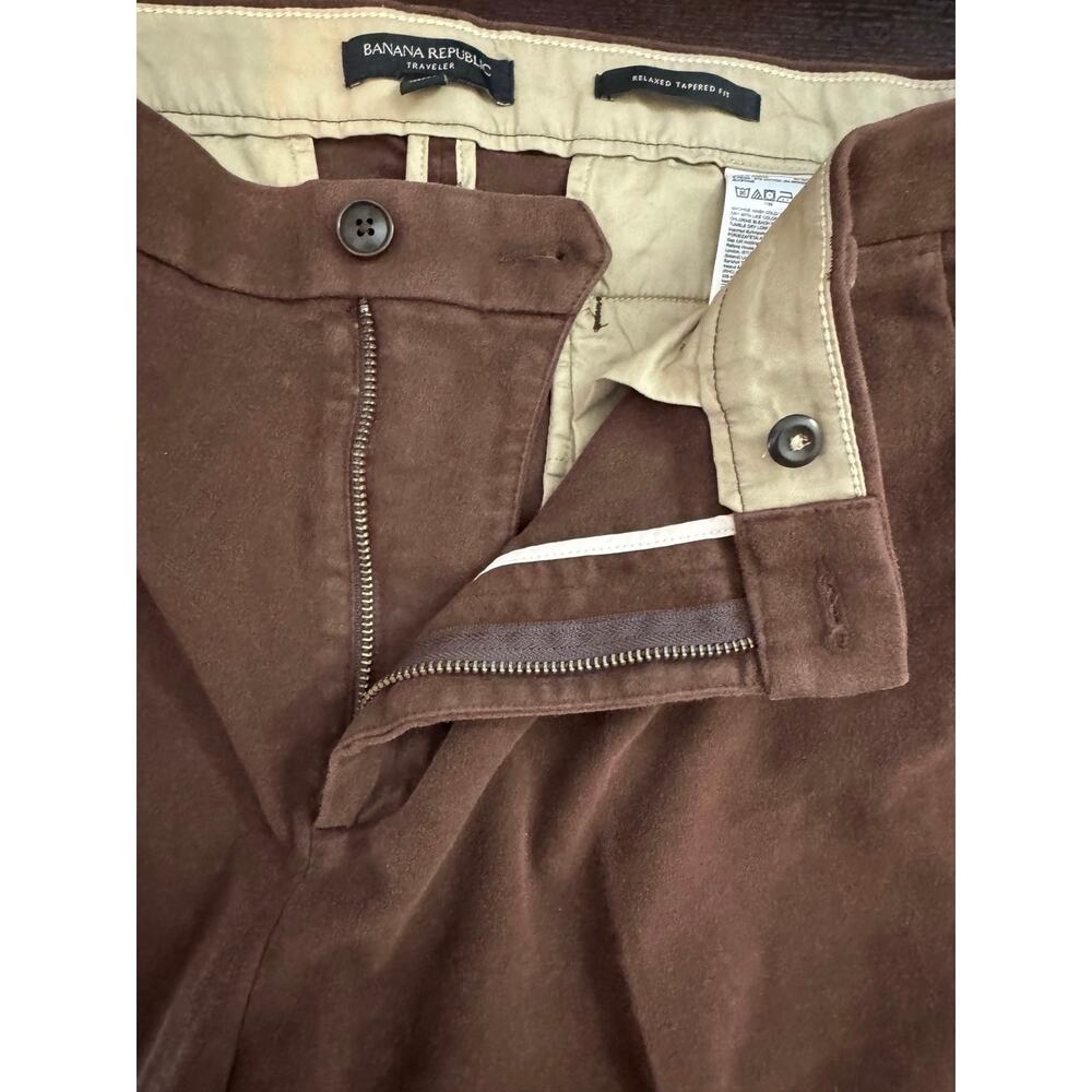 Banana Republic Men's Traveler Pleated Relaxed Moleskin Trousers Brown 36 Short - Picture 9 of 10